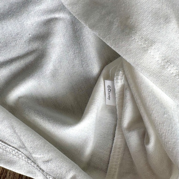 LuLaRoe Disney Snow white Evil Queen "Mirror Mirror" Long Sleeve Tee Size S - Picture 6 of 9